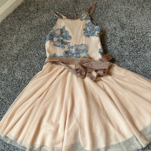 Mini dress - Picture 2 of 5